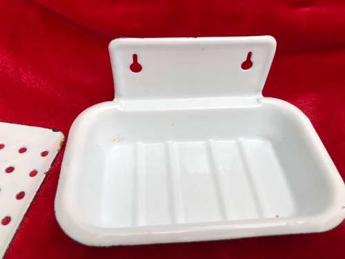 ENAMEL SOAP DISH