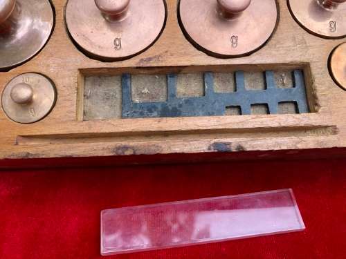 CASED BRASS APOTHECARY WEIGHTS