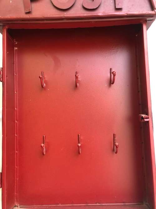 VINTAGE LOOKING POST BOX KEY CUPBOARD