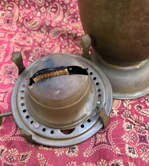 BRASS BRITISH MADE KEROSENE LAMP