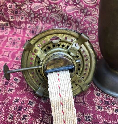 BRASS BRITISH MADE KEROSENE LAMP