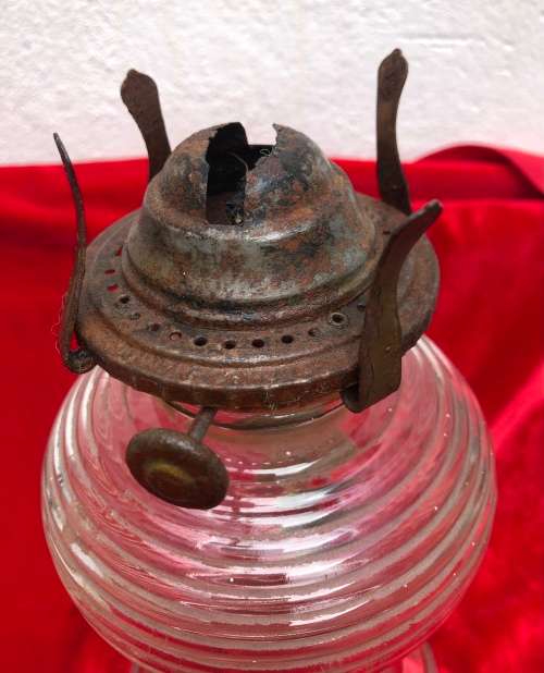 CHALWYN KEROSENE / OIL LAMP