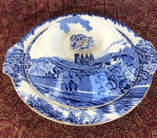 BURLEIGH WARE LIDDED SERVING DISH - Blue & white Balmoral Castle