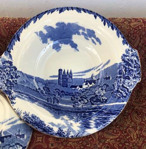 BURLEIGH WARE LIDDED SERVING DISH - Blue & white Balmoral Castle