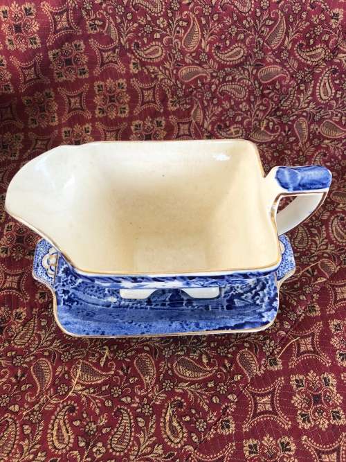 BLUE & WHITE SAUCE / GRAVY BOAT