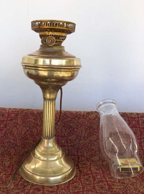 VINTAGE LARGE DUPLEX OIL LAMP