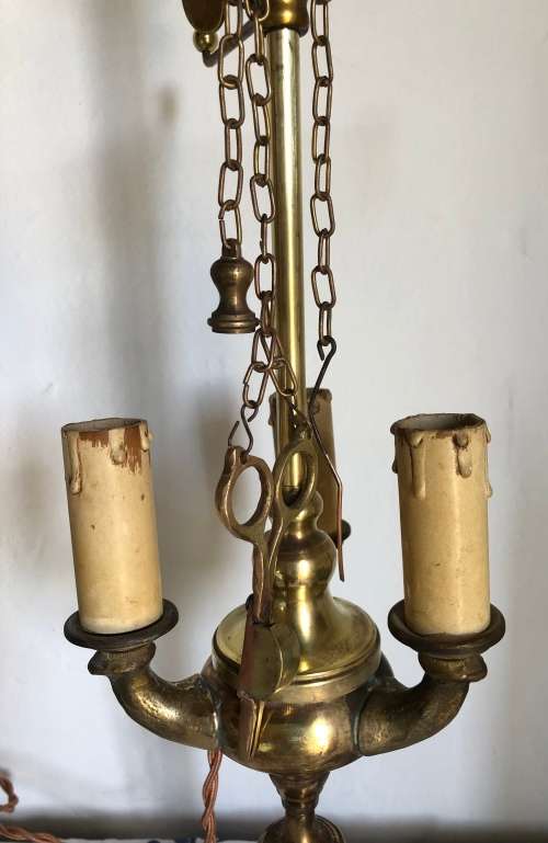 ANTIQUE BRASS LAMP WITH SNUFFER