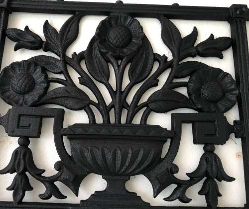 HEAVY CAST IRON DECOR / GRATE