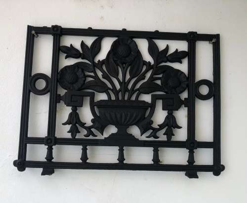 HEAVY CAST IRON DECOR / GRATE
