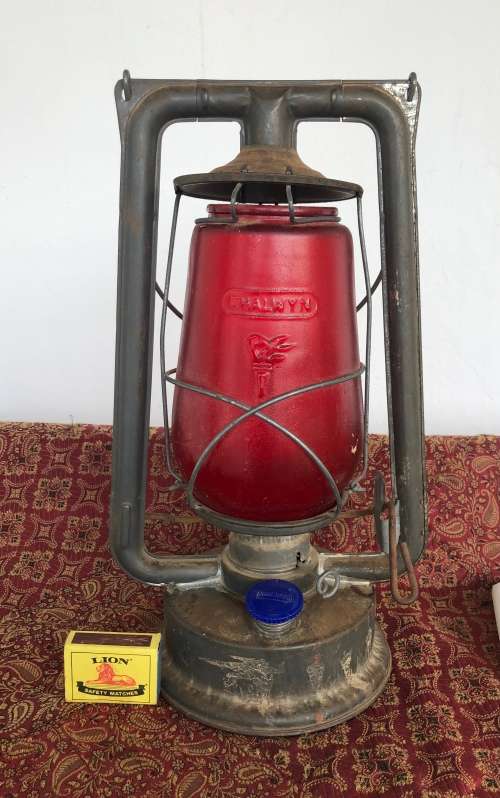 CHALWYN PILOT KEROSENE / PARAFFIN LANTERN
