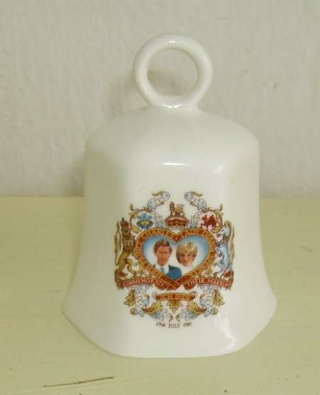 ROYAL WEDDING MEMORABELIA (1981) BONE CHINA