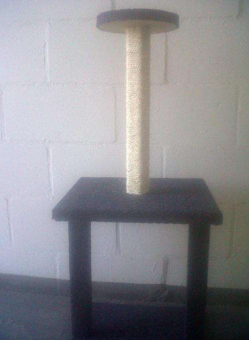 wHaT A DeAl - Only R195 - CatNipZ 3 Level Scratching Tower & Activity Centre - NEW