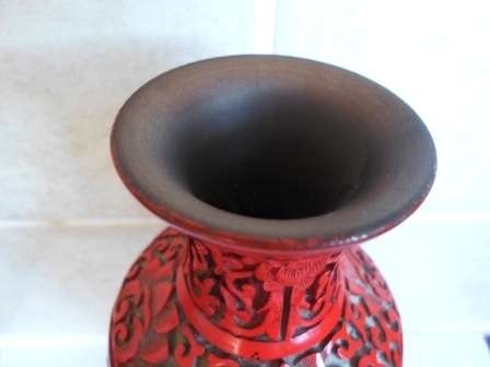 Stunning red oriental theme vase