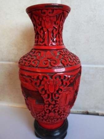 Stunning red oriental theme vase