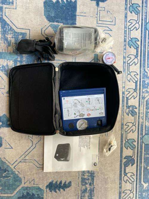 ***BARGAIN*** Original BMW (M) Mobility tyre Kit