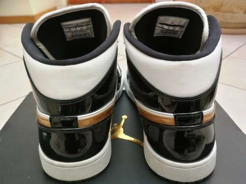 Nike Air Jordan 1 Mid Patent Black/White/Gold