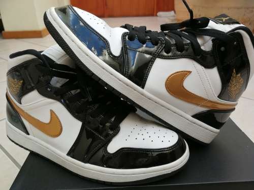 Nike Air Jordan 1 Mid Patent Black/White/Gold
