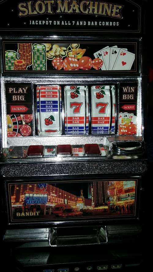 SLOT MACHINE FOR  MAN CAVE
