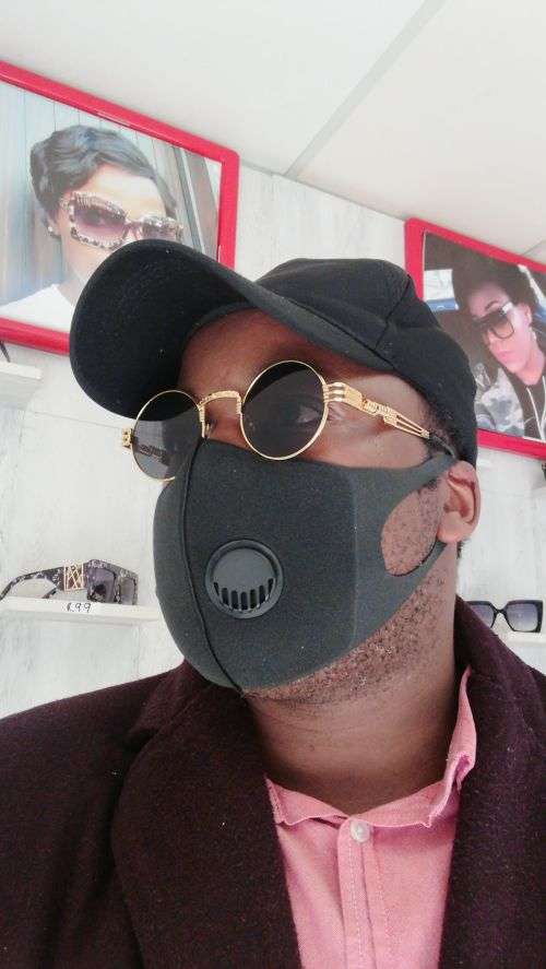 Face mask with breathing valve