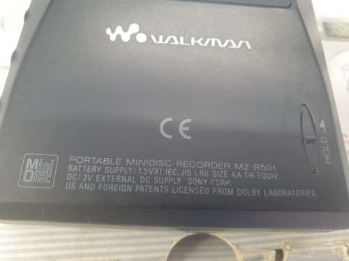 Sony MZ-R501 Silver Recordable MiniDisc Walkman****VERY RARE ***