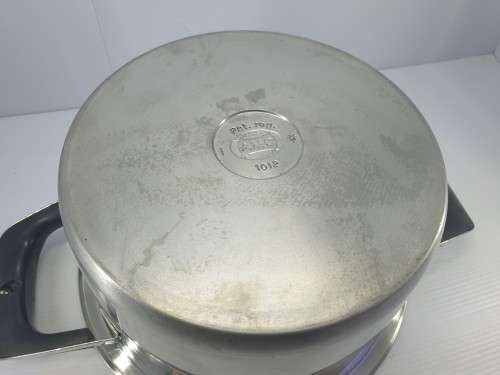 Lifetime guarantee on cookware  .....AMC COOKWARE  ...20 CM High