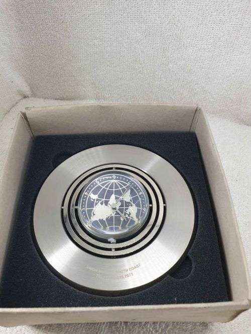 Absolutely stunning quality machined desk ornament