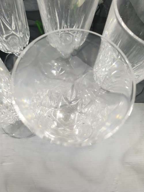 Set of SIX stunning crystal Long stem glasses