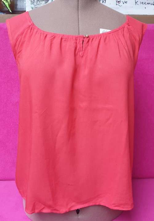 AS NEW!! Pretty Orange Fashion Express Ladies Blouse with back-detail Size 16