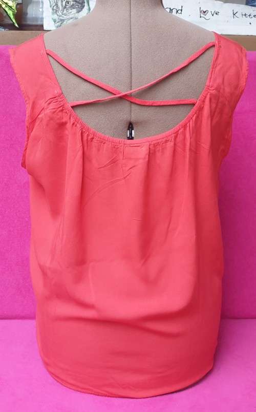 AS NEW!! Pretty Orange Fashion Express Ladies Blouse with back-detail Size 16