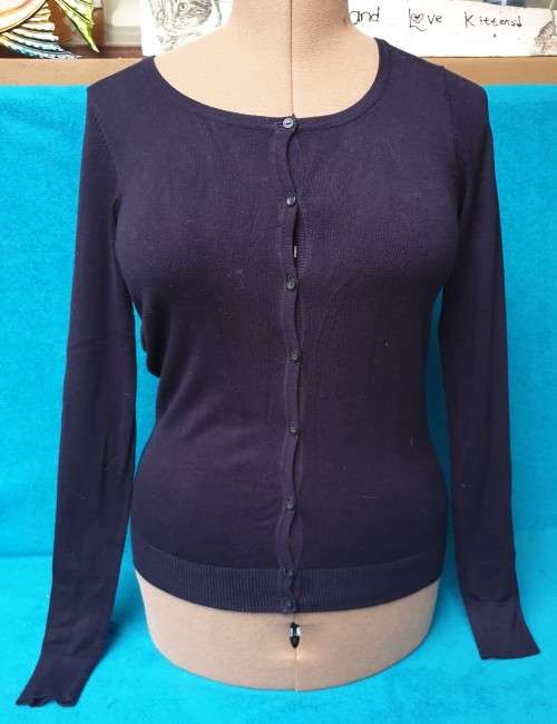 AS NEW!! Ladies Navy Cardigan Size Small