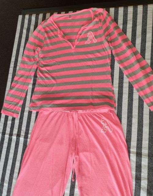 Ladies Pink Pajama set Size M