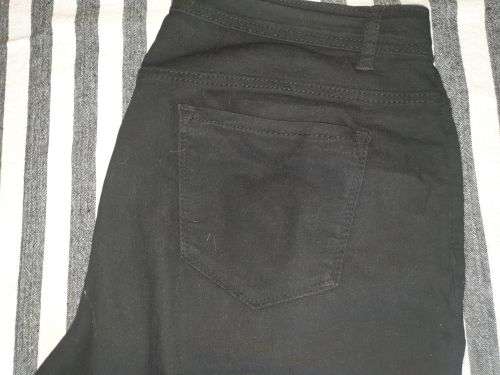 AS NEW!! Ladies Black `Image` Jeans Size 40