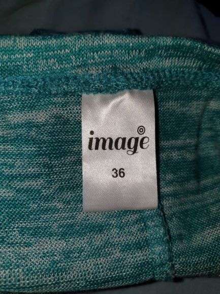 AS NEW!! Ladies Aqua Long-sleeved Top Size 36