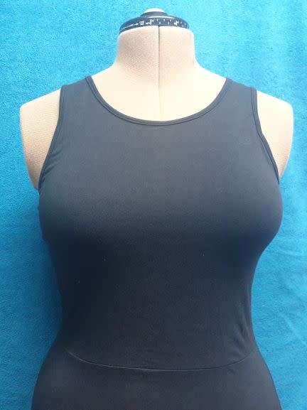 AS NEW!! Ladies `Woolworths` Black Dress Size Medium