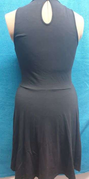 AS NEW!! Ladies `Woolworths` Black Dress Size Medium