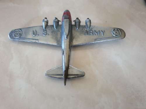 VINTAGE!! U.S ARMY BOEING METAL AIRCRAFT. Made in USA by ERIE.-Parker.