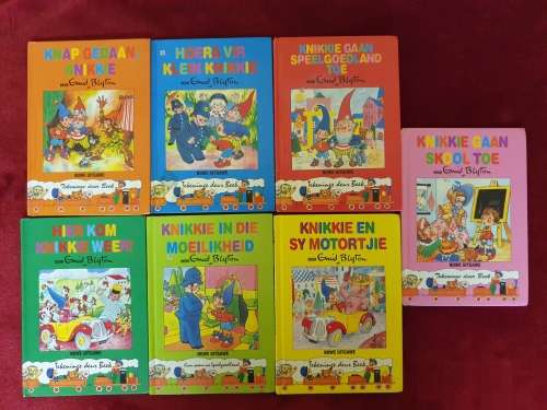 7 x KNIKKIE (Noddy) BOEKE, DEUR ENID BLYTON. HARDEBLAD. ALMAL VIR EEN PRYS.