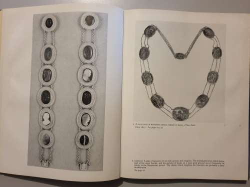 Nineteenth Century Jewellery - Peter Hinks