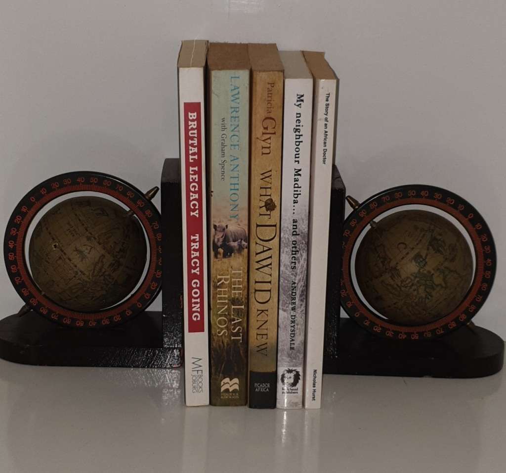 5 x ENGLISH TITLES, ALL IN ONE LOT.