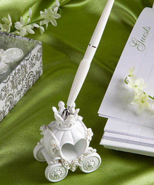 Gorgeous Wedding Favours that will go with your wedding dress OR theme