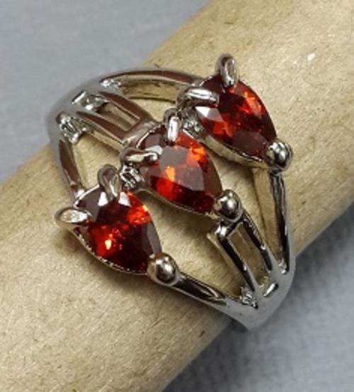 Beautiful Silver Plated Ring - Red Crystal (size 7)