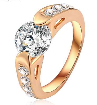 Designer Ring 18K Gold Plated AAA Zircon & Austrian Crystals - Size 8