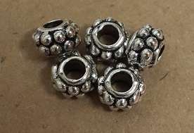 *** CLEARANCE SALE *** 30 pieces - Antique Silver Spacer