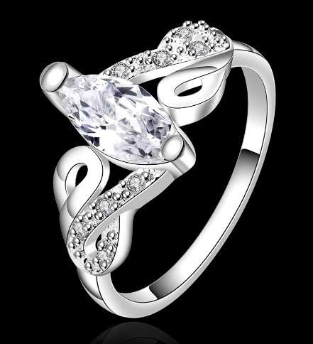 *** Exquisite *** AAA+ CZ - 925 Silver Plated Silver Ring Size 8