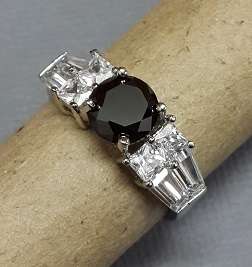 *** NEW *** 2 rings per lot - Silver Plated Cocktail Rings Size 8