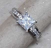 *** NEW *** 2 rings per lot - Silver Plated Cocktail Rings Size 7