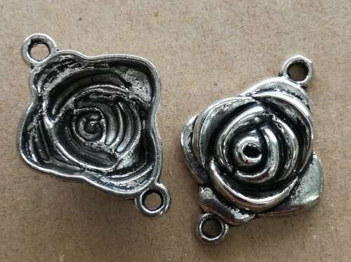 *** CLEARANCE SALE *** 2 pieces - Antique Silver Rose Connector