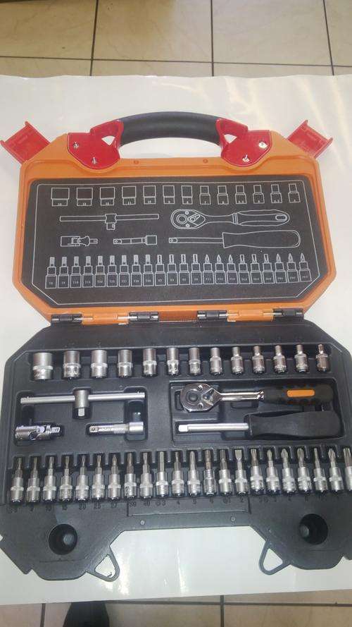 Brand New Socket Set with Strong Case