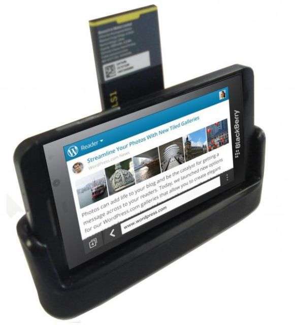 Brand New Blackberry Z10 Charging pod dock (Dual Charger)