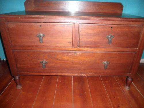 3 Laai kassie in goeie en stewige kondusie